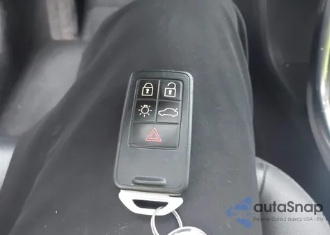 2015 Volvo Xc60 T5 Platinum from USA, damaged, VIN YV440MDM0F2702383